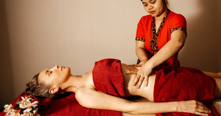 Подарок на Новый год для мамы на сумму 20000 рублей