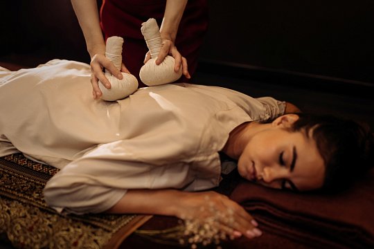 Подарок на Новый год для жены на сумму 25000 рублей