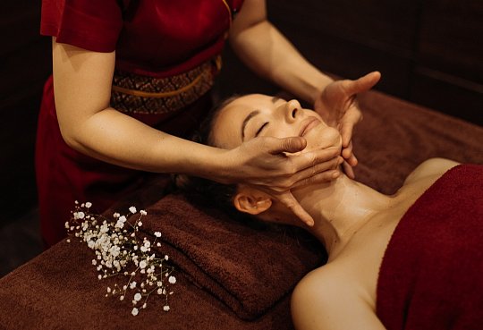 Подарочный сертификат на 14 февраля на лифтинг-массаж лица